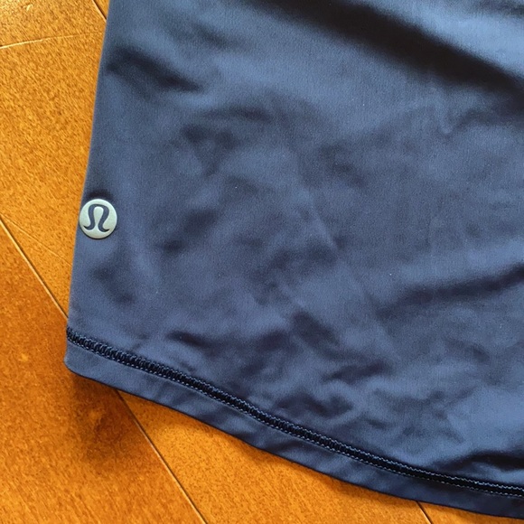 ✨ Lululemon Navy Blue Split Back Singlet - Picture 2 of 3